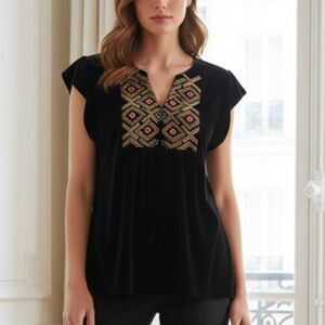 THML Black Velvety Embroidered V-Neck Top Cap Sleeve NWT Large